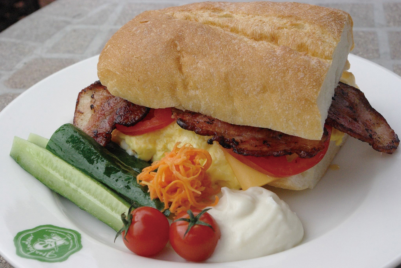 グラウビュンデン | ニセコワイン&ダイン